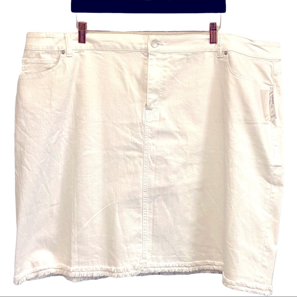 Westport NWT Plus Size White Raw Hem Denim Sporty Casual Skirt 4639